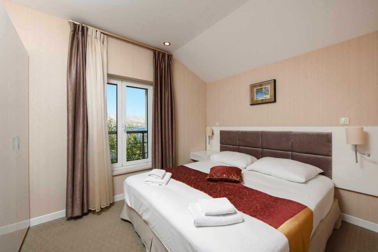 Family Hotel Zane Pag Town Exterior foto